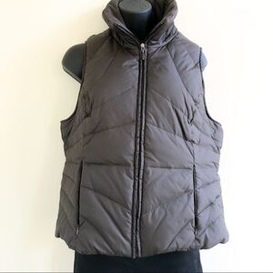 Kenneth Cole brown quilted down filled puffer vest size medium 